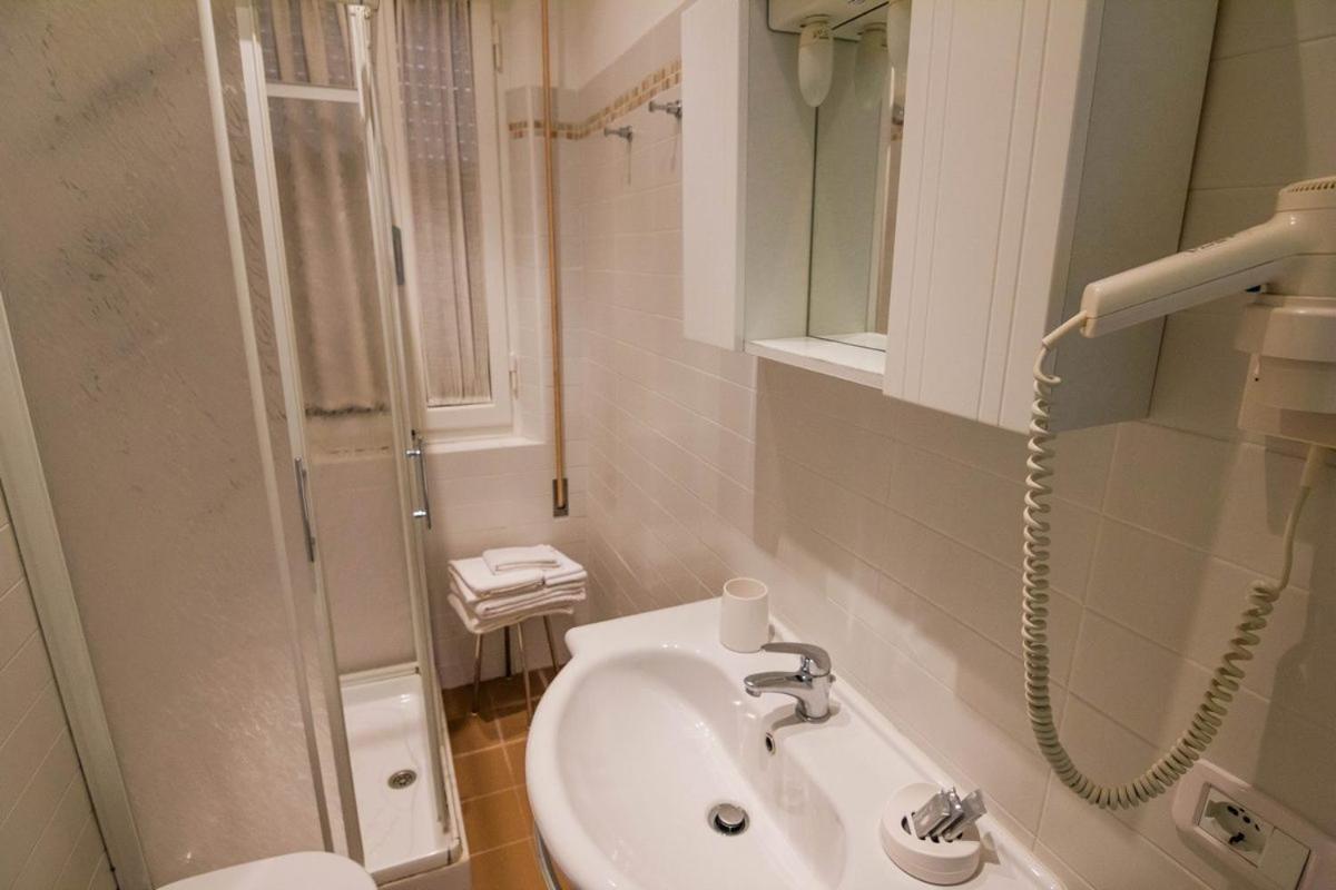 Hotel Mirella Castiglione della Pescaia Room photo