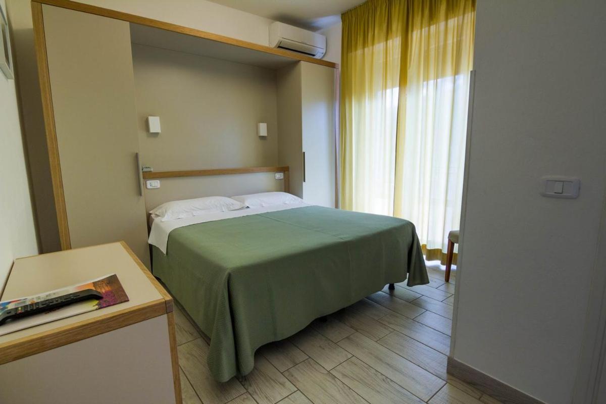 Hotel Mirella Castiglione della Pescaia Room photo