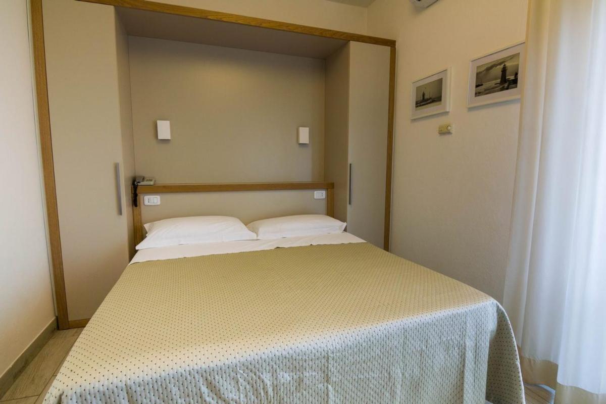 Hotel Mirella Castiglione della Pescaia Room photo